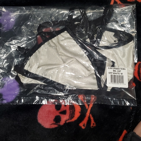 Widow Slinky Spandex Triangle Bra Off White NWT - Picture 2 of 3